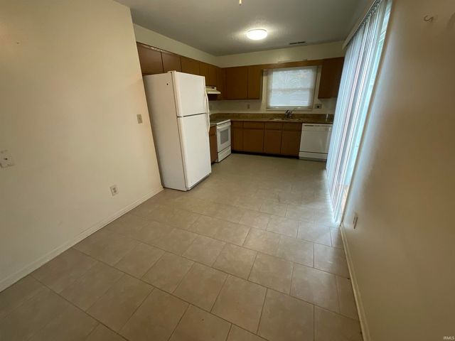 614 Plainfield Drive, Fort Wayne, IN 46825