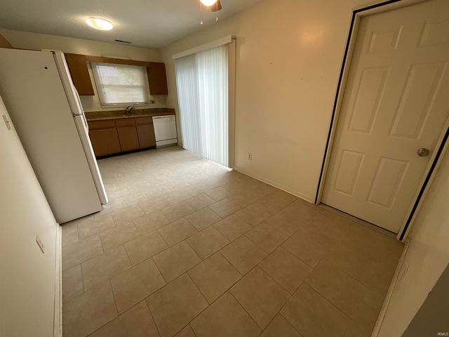 614 Plainfield Drive, Fort Wayne, IN 46825