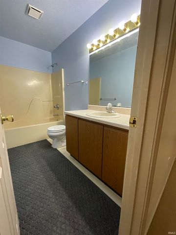 614 Plainfield Drive, Fort Wayne, IN 46825