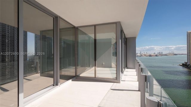 300 Biscayne Boulevard Way 1805W, Miami, FL 33131