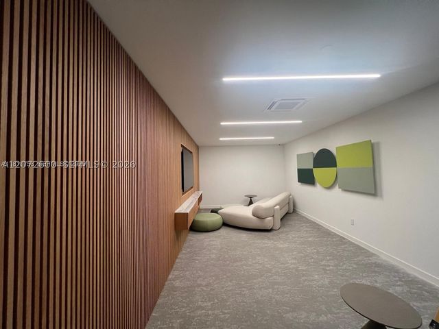 300 Biscayne Boulevard Way 1805W, Miami, FL 33131