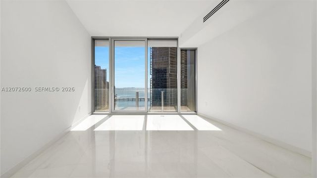 300 Biscayne Boulevard Way 1805W, Miami, FL 33131