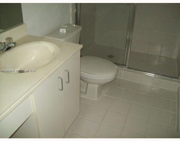 3300 NE 192nd St 914, Aventura, FL 33180