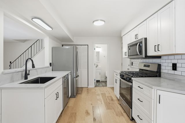 19502 116TH Avenue C, Mokena, IL 60448