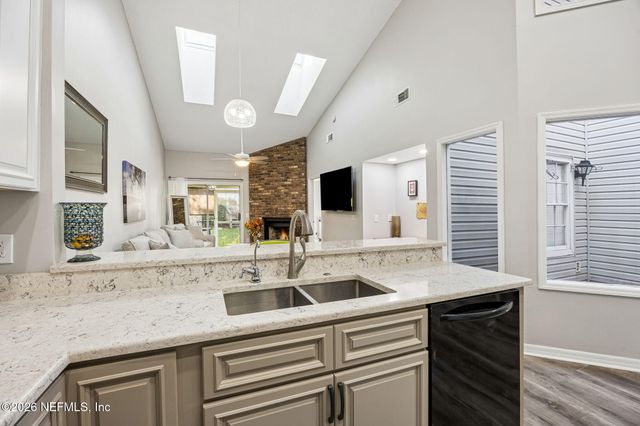 12036 ARBOR LAKE Drive, Jacksonville, FL 32225