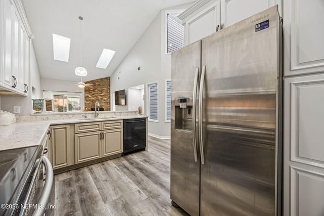 12036 ARBOR LAKE Drive, Jacksonville, FL 32225