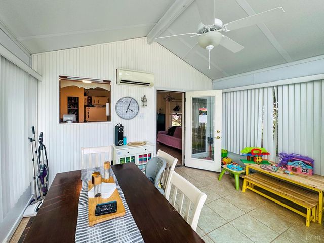 1002 Oxford Point Road, Lynchburg, VA 24502