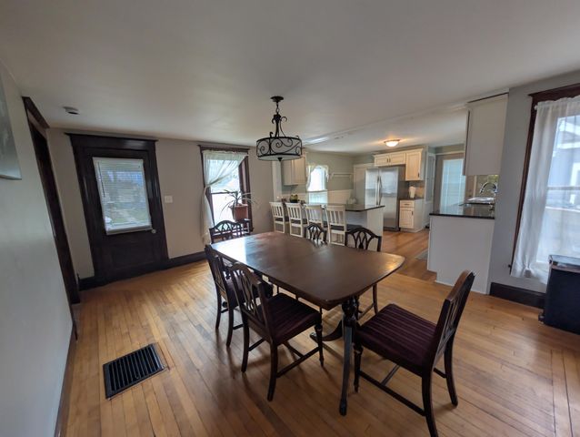 301 W Washington Street, Greenville, MI 48838