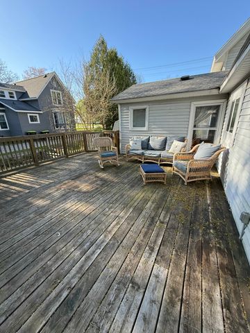 301 W Washington Street, Greenville, MI 48838