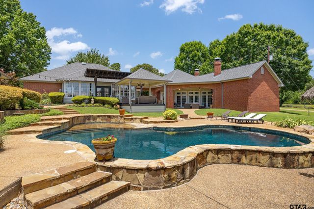 10898 Ardis St, Whitehouse, TX 75791