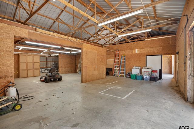 10898 Ardis St, Whitehouse, TX 75791