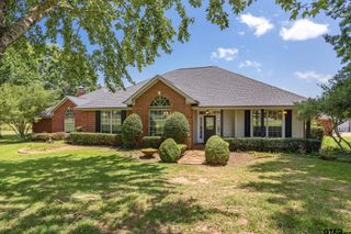 10898 Ardis St, Whitehouse, TX 75791