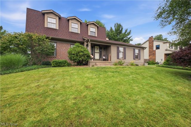 3218 Hummingbird Hill Drive, Poland, OH 44514