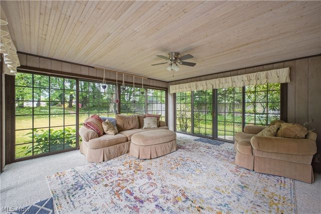 3218 Hummingbird Hill Drive, Poland, OH 44514