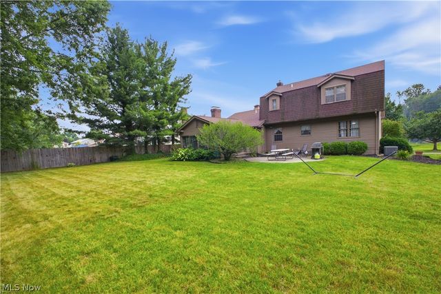 3218 Hummingbird Hill Drive, Poland, OH 44514