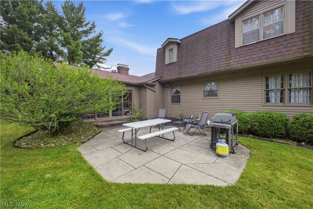 3218 Hummingbird Hill Drive, Poland, OH 44514
