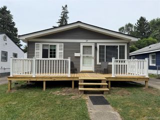 65 E Princeton Avenue, Waterford Charter Township, MI 48340