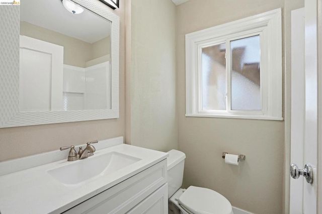 840 Key Route blvd, Albany, CA 94706