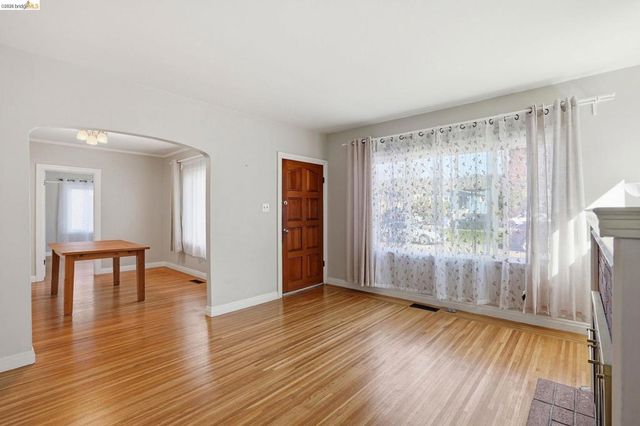 840 Key Route blvd, Albany, CA 94706