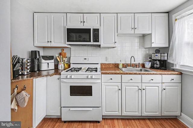 7768 MONTGOMERY AVE, Elkins Park, PA 19027