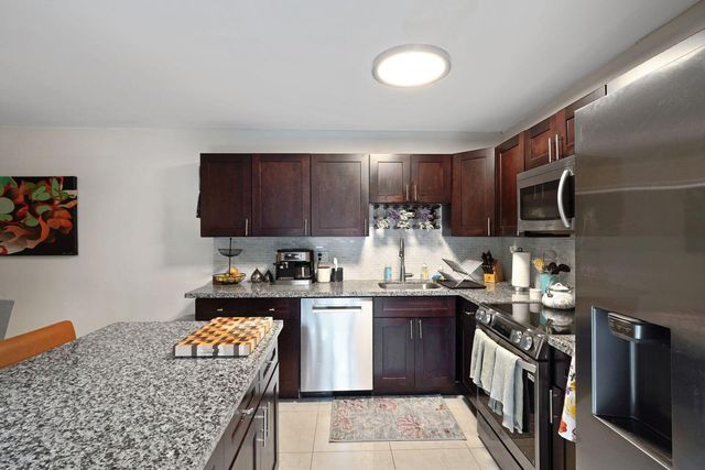 8910 SW 20th Place A-23, Davie, FL 33324