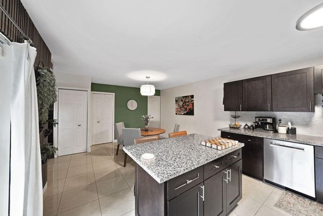 8910 SW 20th Place A-23, Davie, FL 33324