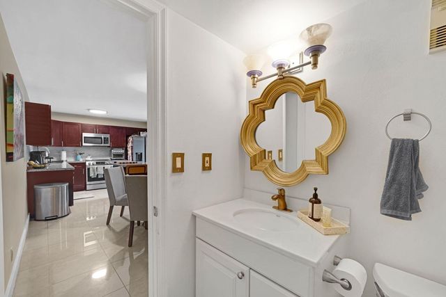 8910 SW 20th Place A-23, Davie, FL 33324