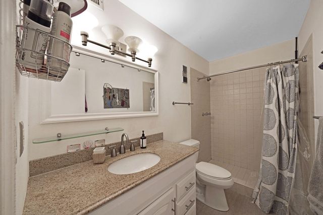 8910 SW 20th Place A-23, Davie, FL 33324