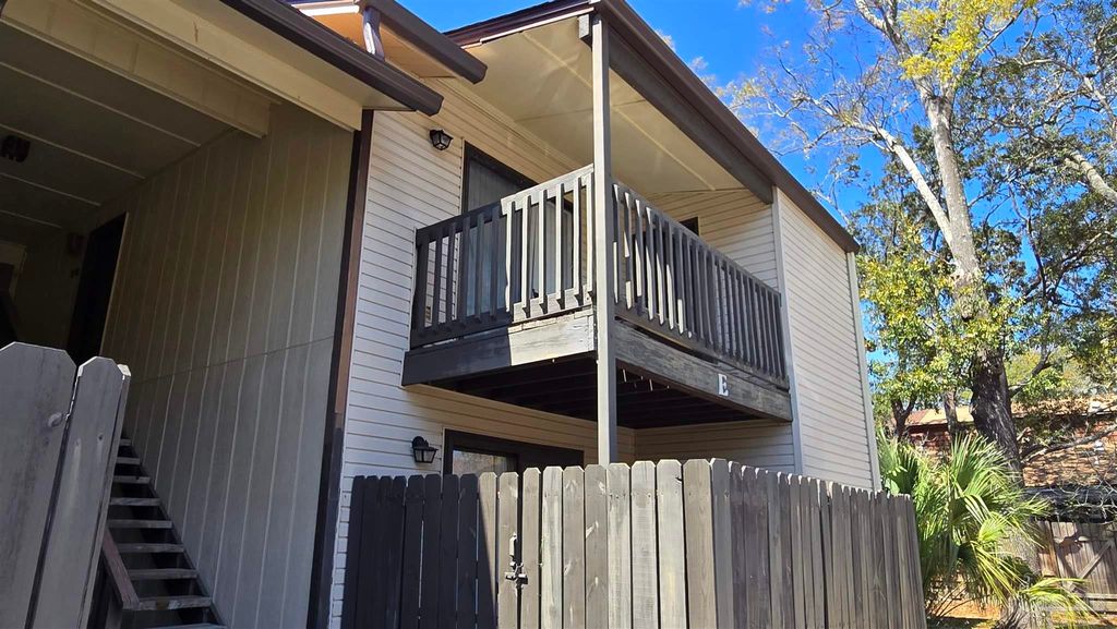 2201 Scenic Hwy E8, Pensacola, FL 32503