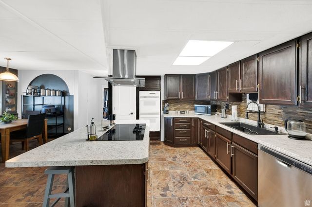 884 STORM MOUNTAIN DR, Taylorsville, UT 84123