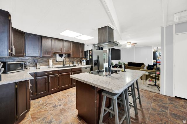 884 STORM MOUNTAIN DR, Taylorsville, UT 84123