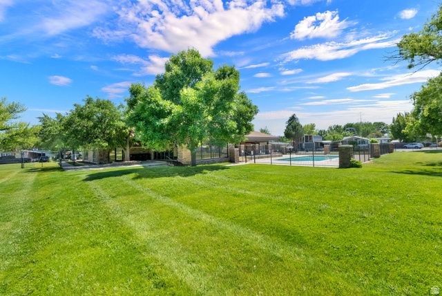 884 STORM MOUNTAIN DR, Taylorsville, UT 84123