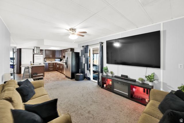 884 STORM MOUNTAIN DR, Taylorsville, UT 84123