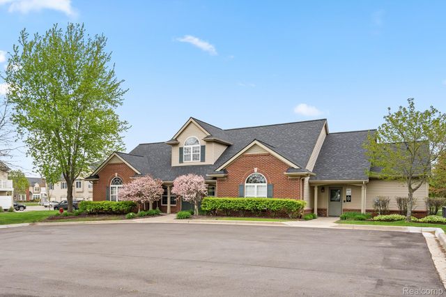 4130 S Hampton Ridge Boulevard 63, Genoa Township, MI 48843