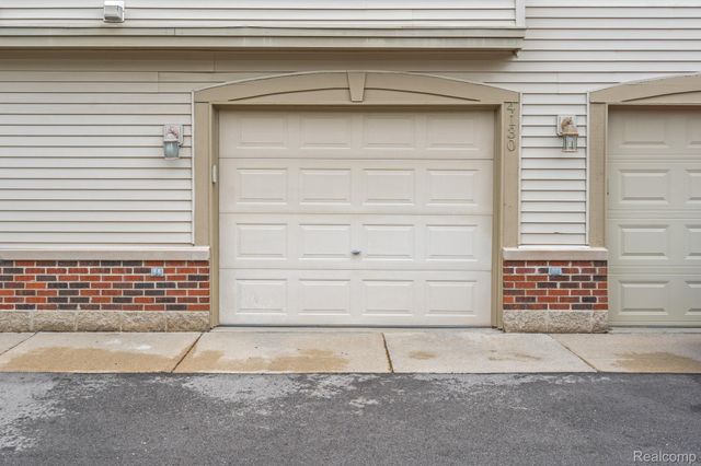 4130 S Hampton Ridge Boulevard 63, Genoa Township, MI 48843