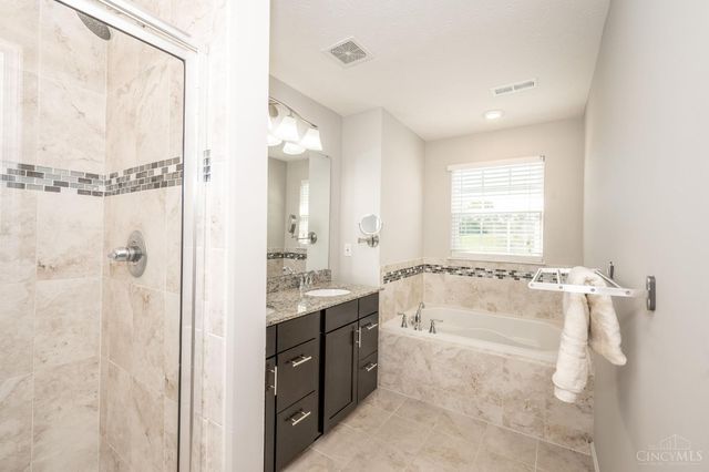 3333 Crescent Falls Way, Deerfield Twp., OH 45039