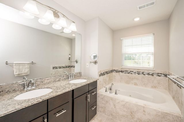 3333 Crescent Falls Way, Deerfield Twp., OH 45039