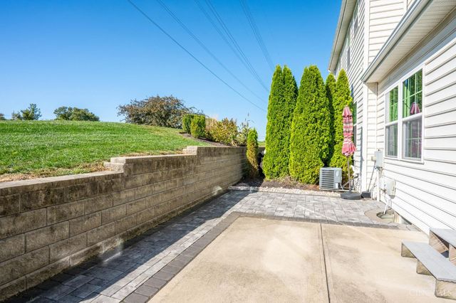 3333 Crescent Falls Way, Deerfield Twp., OH 45039