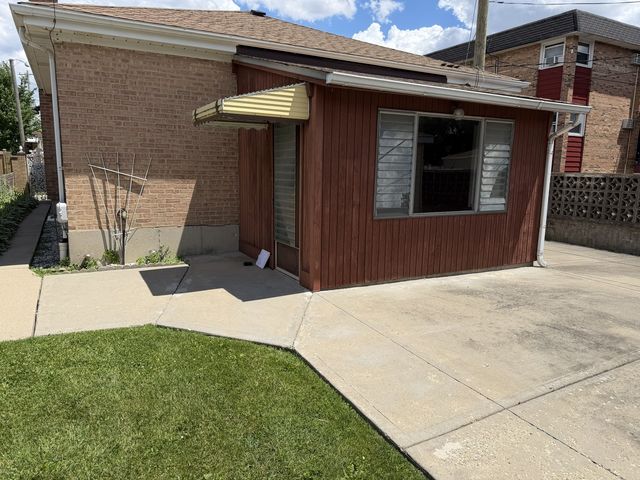 3208 N Hawthorne Street, Franklin Park, IL 60131