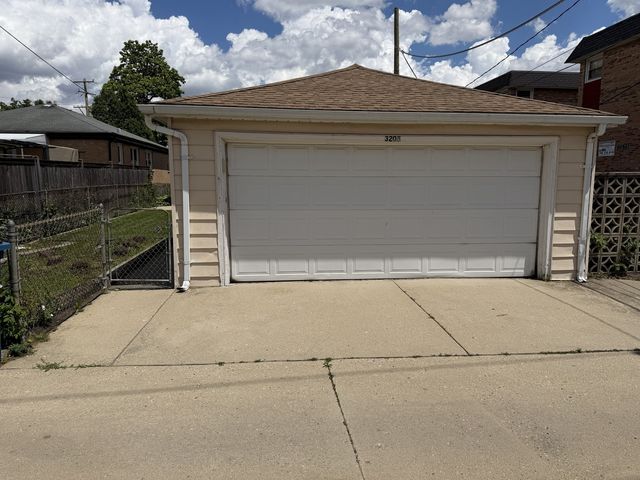 3208 N Hawthorne Street, Franklin Park, IL 60131
