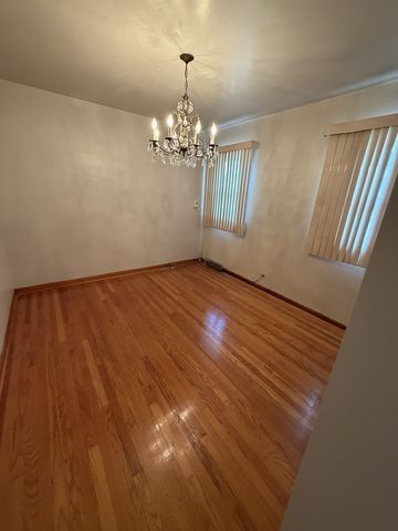 3208 N Hawthorne Street, Franklin Park, IL 60131