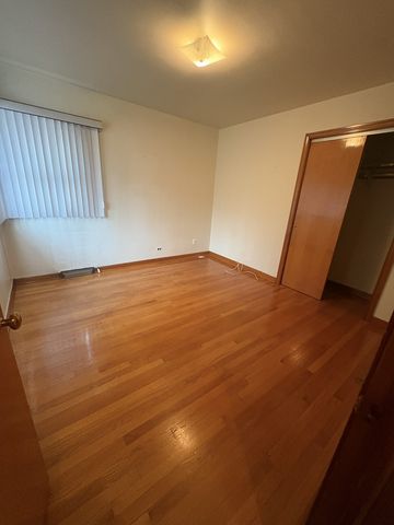 3208 N Hawthorne Street, Franklin Park, IL 60131