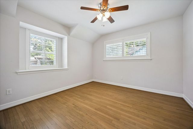 10143 Whiteside Lane, Houston, TX 77043