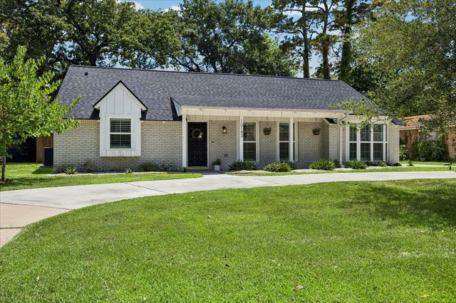 10143 Whiteside Lane, Houston, TX 77043