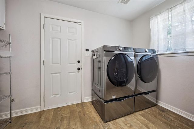 10143 Whiteside Lane, Houston, TX 77043