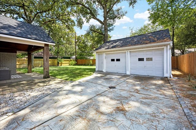 10143 Whiteside Lane, Houston, TX 77043