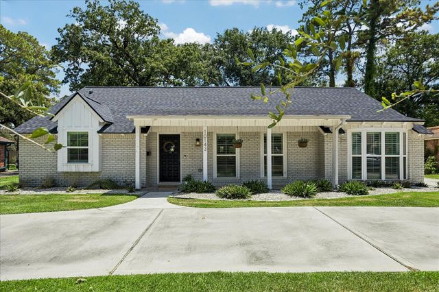 10143 Whiteside Lane, Houston, TX 77043