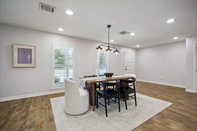 10143 Whiteside Lane, Houston, TX 77043