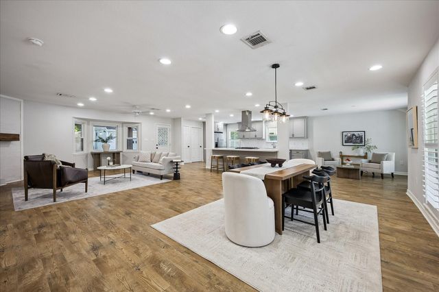 10143 Whiteside Lane, Houston, TX 77043