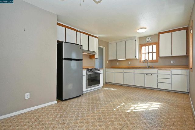 2480 2480 Buena Vista Ave, Walnut Creek, CA 94597